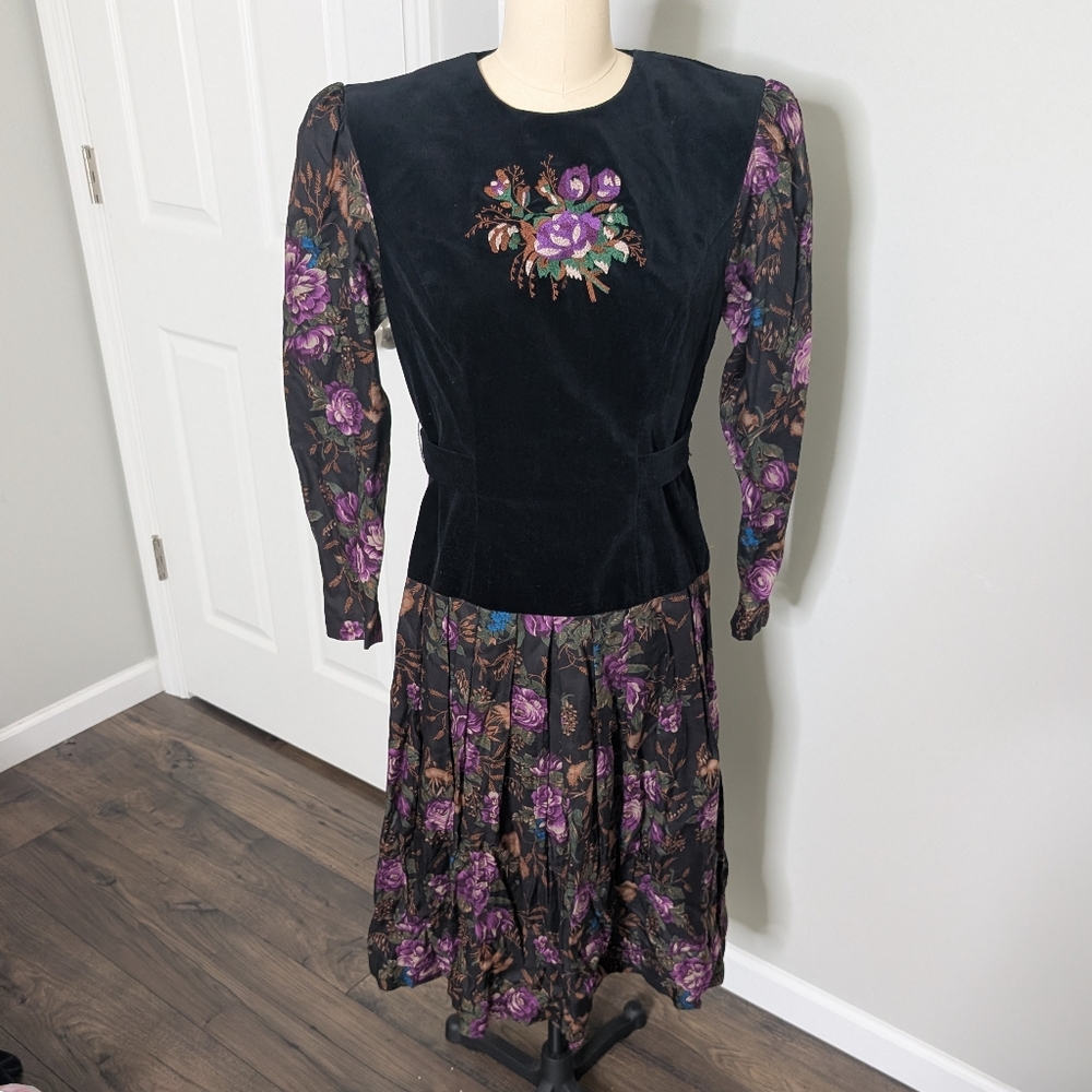 Vintage Donna Morgan For NSP Black and Purple Floral Long Sleeve Dress Size 9/10
